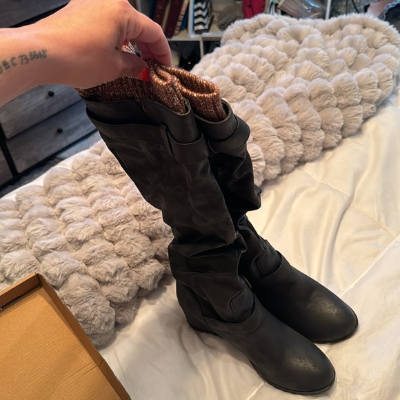 Black knee high boots with built in top brn/white sock detail size 41/women’s 9 - Picture 5 of 7